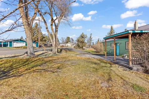 142 NW Lee Street Madras OR 97741