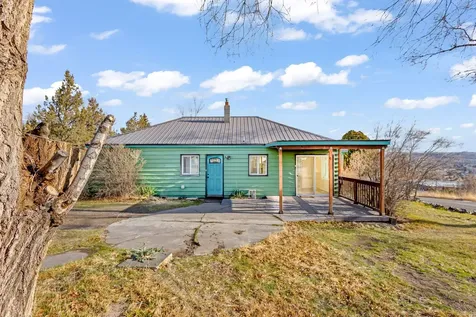 142 NW Lee Street Madras OR 97741