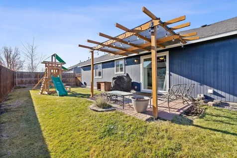 2640 NE 3rd Street Redmond OR 97756