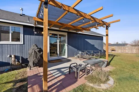 2640 NE 3rd Street Redmond OR 97756