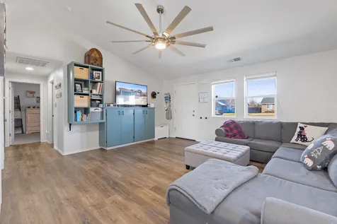 2640 NE 3rd Street Redmond OR 97756