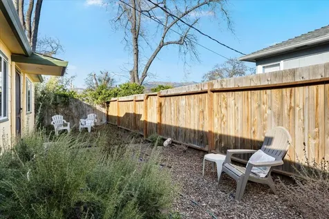 269 Garfield Street Ashland OR 97520