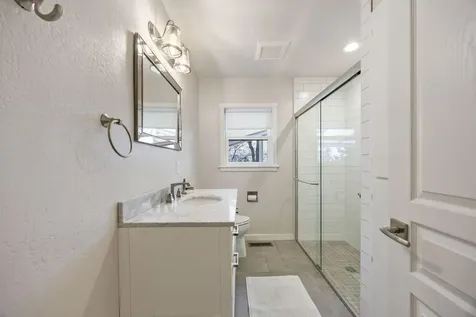 1070 Emma Street Ashland OR 97520