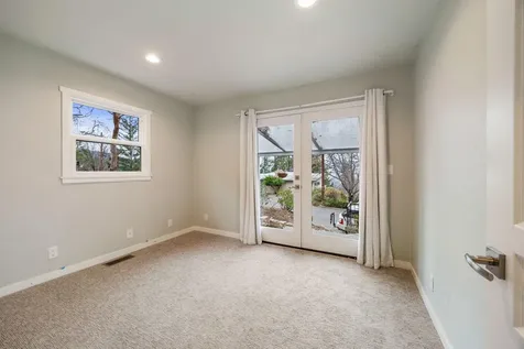 1070 Emma Street Ashland OR 97520