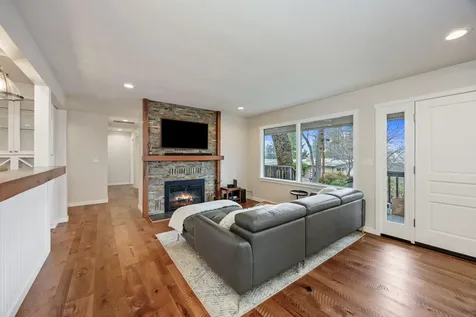 1070 Emma Street Ashland OR 97520