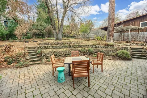 1070 Emma Street Ashland OR 97520