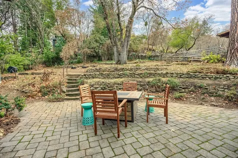 1070 Emma Street Ashland OR 97520