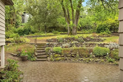 1070 Emma Street Ashland OR 97520