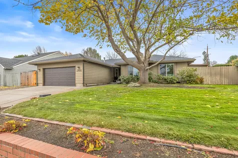 1702 Willow Glen Way Medford OR 97504