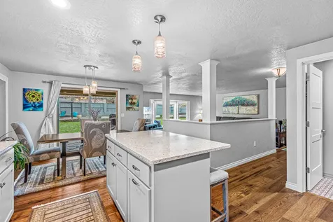 1702 Willow Glen Way Medford OR 97504