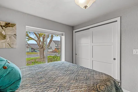 1702 Willow Glen Way Medford OR 97504
