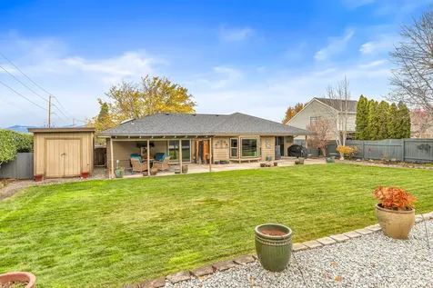 1702 Willow Glen Way Medford OR 97504