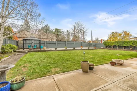 1702 Willow Glen Way Medford OR 97504