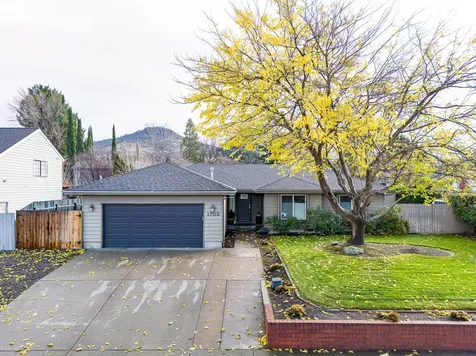 1702 Willow Glen Way Medford OR 97504