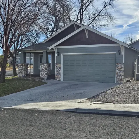 3514 SW Reindeer Avenue Redmond OR 97756