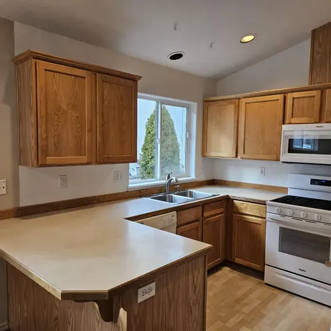 3514 SW Reindeer Avenue Redmond OR 97756
