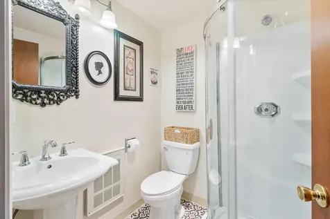 210 W 1st Street Phoenix OR 97535