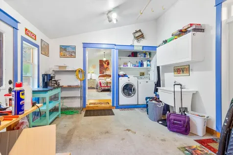 210 W 1st Street Phoenix OR 97535