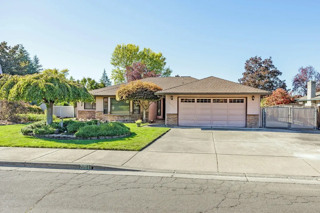 2861 Clairmont Court Medford OR 97504