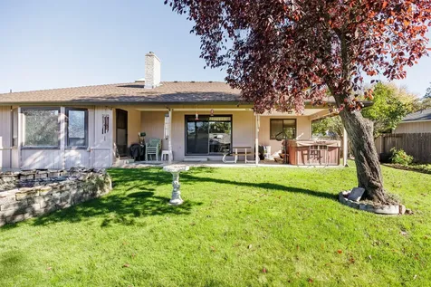 2861 Clairmont Court Medford OR 97504