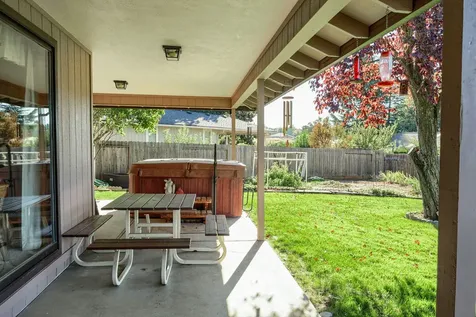 2861 Clairmont Court Medford OR 97504