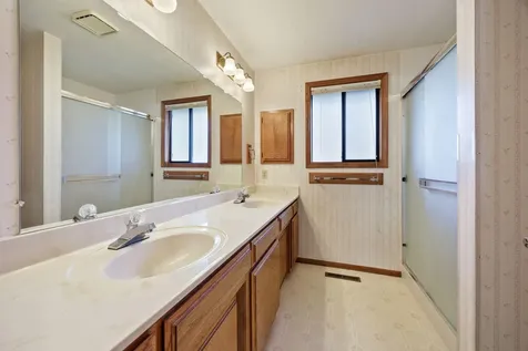 2861 Clairmont Court Medford OR 97504