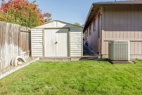2861 Clairmont Court Medford OR 97504