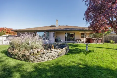 2861 Clairmont Court Medford OR 97504