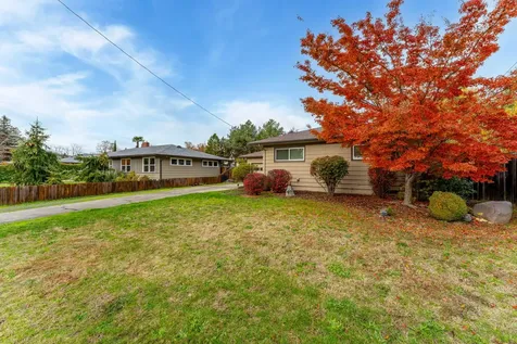 744 NE Savage Street Grants Pass OR 97526