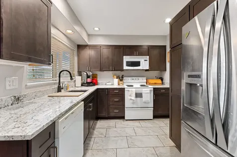 744 NE Savage Street Grants Pass OR 97526