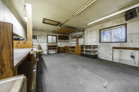 1210 NW Lawnridge Avenue Grants Pass OR 97526