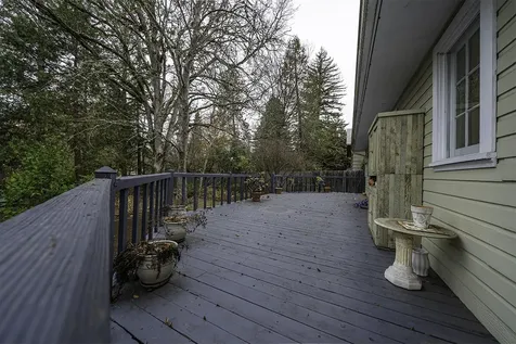 1210 NW Lawnridge Avenue Grants Pass OR 97526