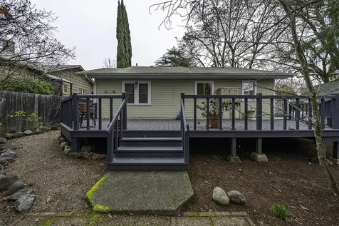1210 NW Lawnridge Avenue Grants Pass OR 97526