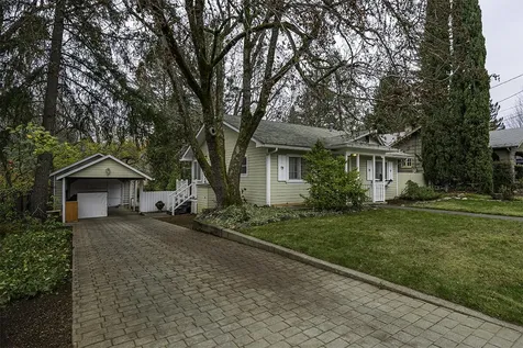 1210 NW Lawnridge Avenue Grants Pass OR 97526
