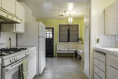 1210 NW Lawnridge Avenue Grants Pass OR 97526