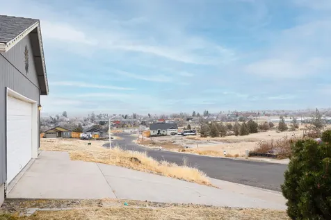 590 SW H Street Madras OR 97741