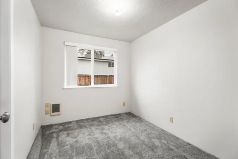 2673 SW Evergreen Avenue Redmond OR 97756