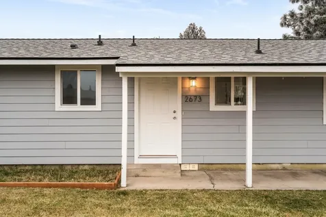 2673 SW Evergreen Avenue Redmond OR 97756