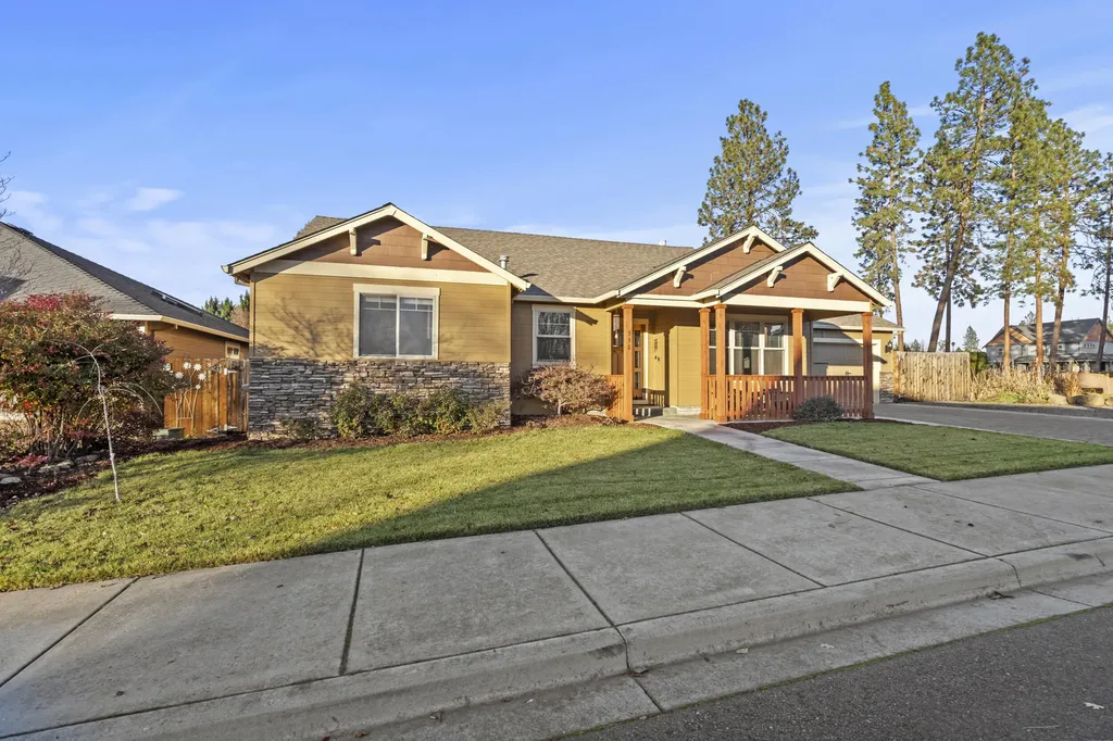 338 Cherry Wood Eagle Point OR 97524