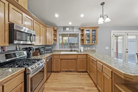 338 Cherry Wood Eagle Point OR 97524