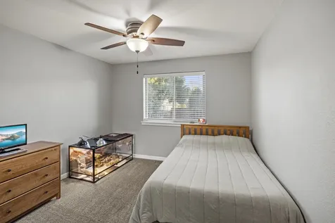 338 Cherry Wood Eagle Point OR 97524