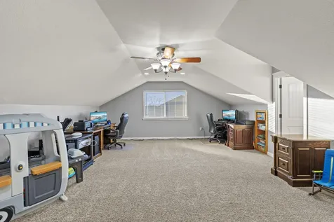 338 Cherry Wood Eagle Point OR 97524