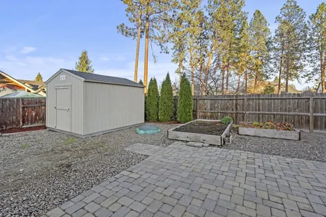 338 Cherry Wood Eagle Point OR 97524