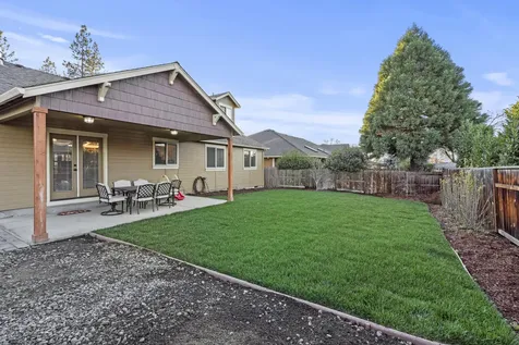 338 Cherry Wood Eagle Point OR 97524