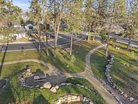 338 Cherry Wood Eagle Point OR 97524