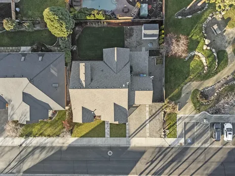 338 Cherry Wood Eagle Point OR 97524