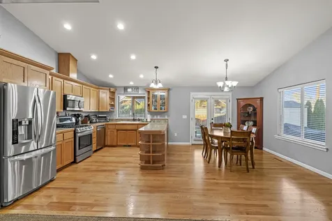 338 Cherry Wood Eagle Point OR 97524
