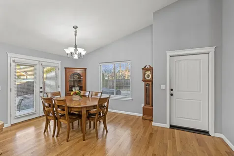 338 Cherry Wood Eagle Point OR 97524