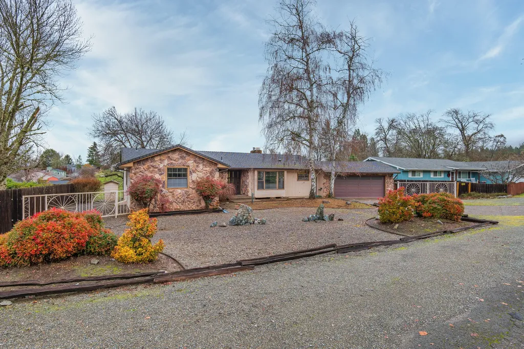244 Swarthout Drive Grants Pass OR 97527