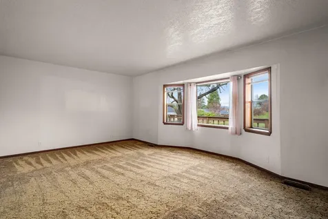 244 Swarthout Drive Grants Pass OR 97527